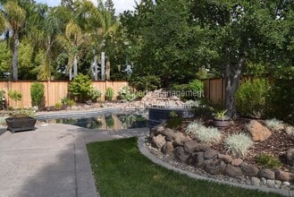 16 Cloe Ct in Sacramento, CA - Building Photo - Building Photo