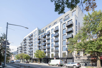 597 Grand St in Brooklyn, NY - Foto de edificio - Building Photo