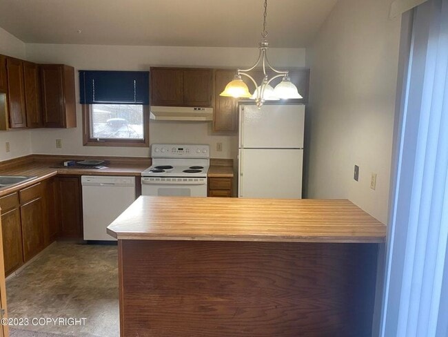 3710 Gardner St in Anchorage, AK - Building Photo - Building Photo