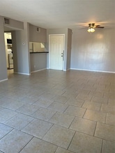 206 Plaza Verde Dr in Houston, TX - Building Photo - Building Photo