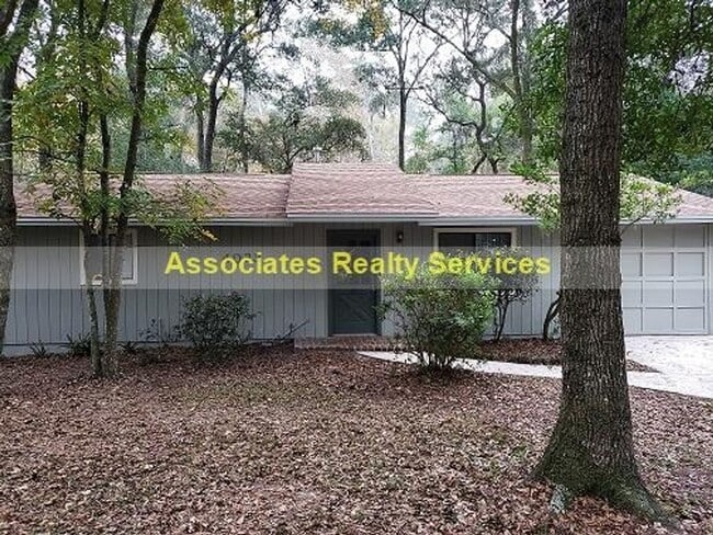4023 NW 30th Ter in Gainesville, FL - Building Photo - Building Photo
