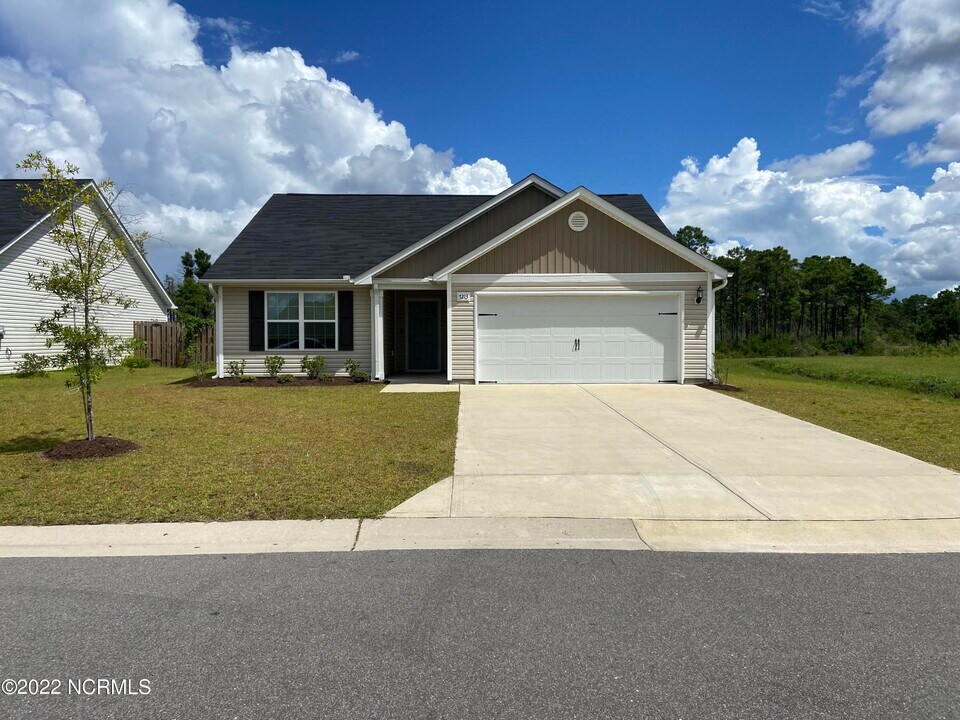 7213 Cameron Trace Dr in Wilmington, NC - Building Photo