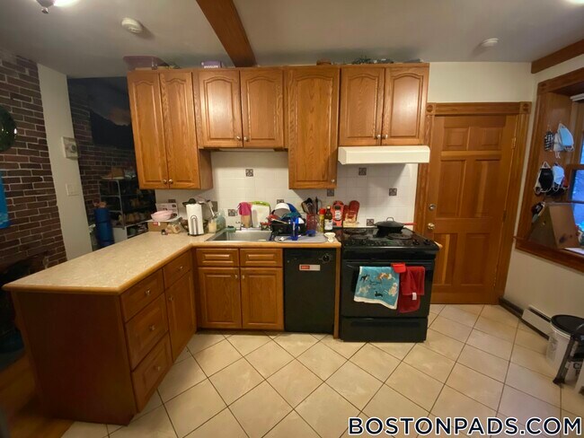 61 Anderson St, Unit 6