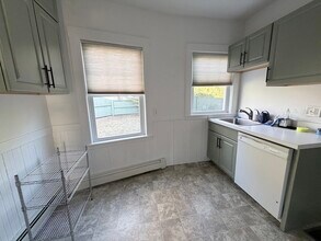 9 Hollis St in Milton, MA - Building Photo - Building Photo