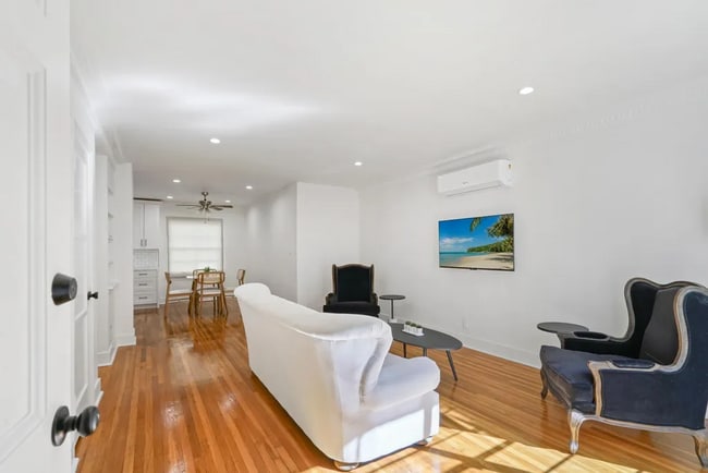 4707 Finley Ave, Unit 1 in Los Angeles, CA - Building Photo - Building Photo