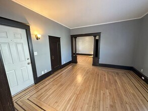 1081 13th Ave SE in Minneapolis, MN - Building Photo - Building Photo
