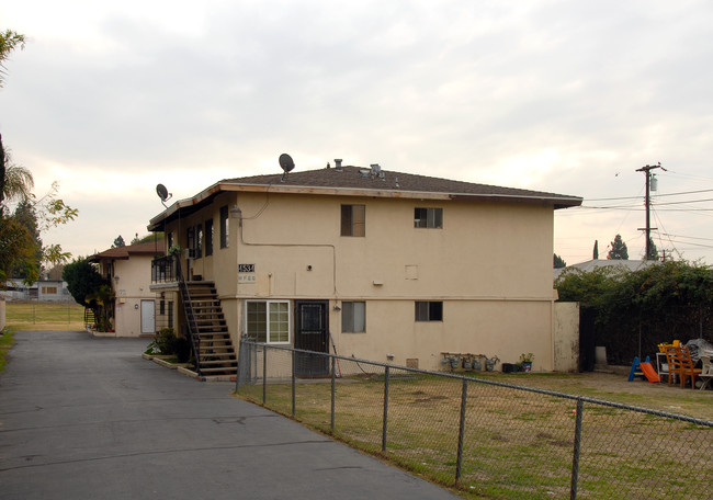 4532-4534 Riverview Ave in El Monte, CA - Foto de edificio - Building Photo