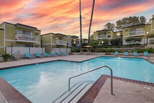 Summit Park Village in San Diego, CA - Building Photo