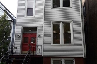906 W Wrightwood Ave, Unit 3 in Chicago, IL - Foto de edificio - Building Photo