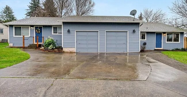 property at 3308 SE 11th St