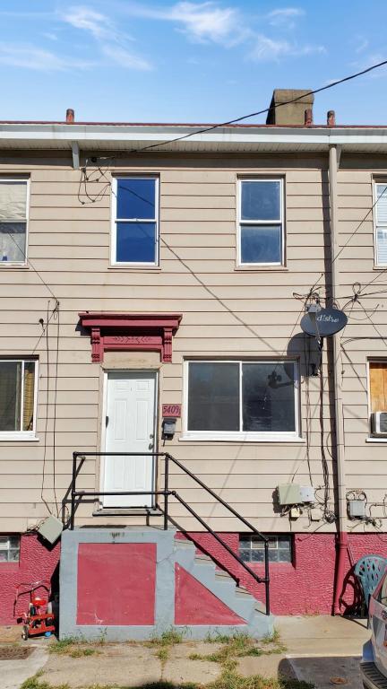 property at 5409 1/2 Carnegie St