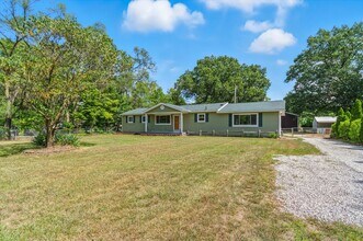 18077 Martinsville Rd in Belleville, MI - Building Photo - Building Photo