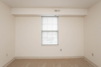 Sandra Lane Senior Apartments in North Tonawanda, NY - Building Photo - Interior Photo