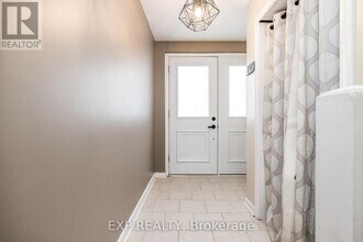 972 Arkell St in Ottawa, ON - Building Photo - Building Photo