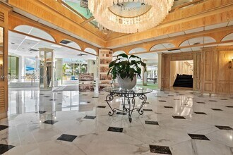 3180 S Ocean Dr in Hallandale Beach, FL - Foto de edificio - Building Photo