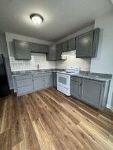 1042 W Chew St in Allentown, PA - Foto de edificio - Building Photo