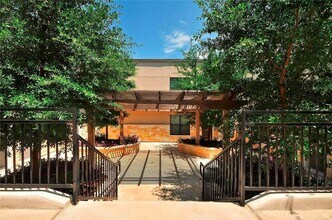 711 W 32nd St in Austin, TX - Building Photo - Building Photo