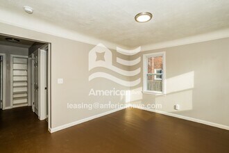 6000 Cadieux Rd in Detroit, MI - Building Photo - Building Photo