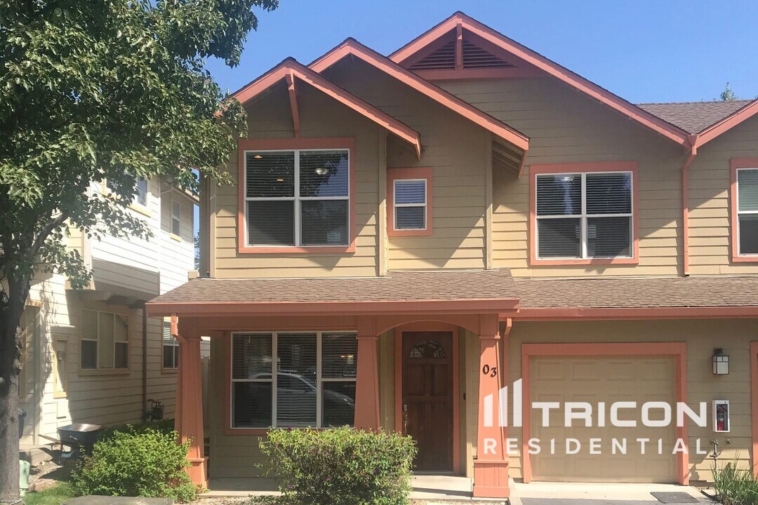 2280 South Dr in Auburn, CA - Building Photo