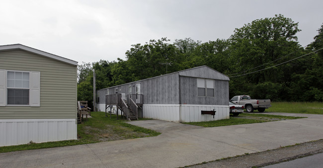 2150 Old Tn-25e in Tazewell, TN - Building Photo - Building Photo