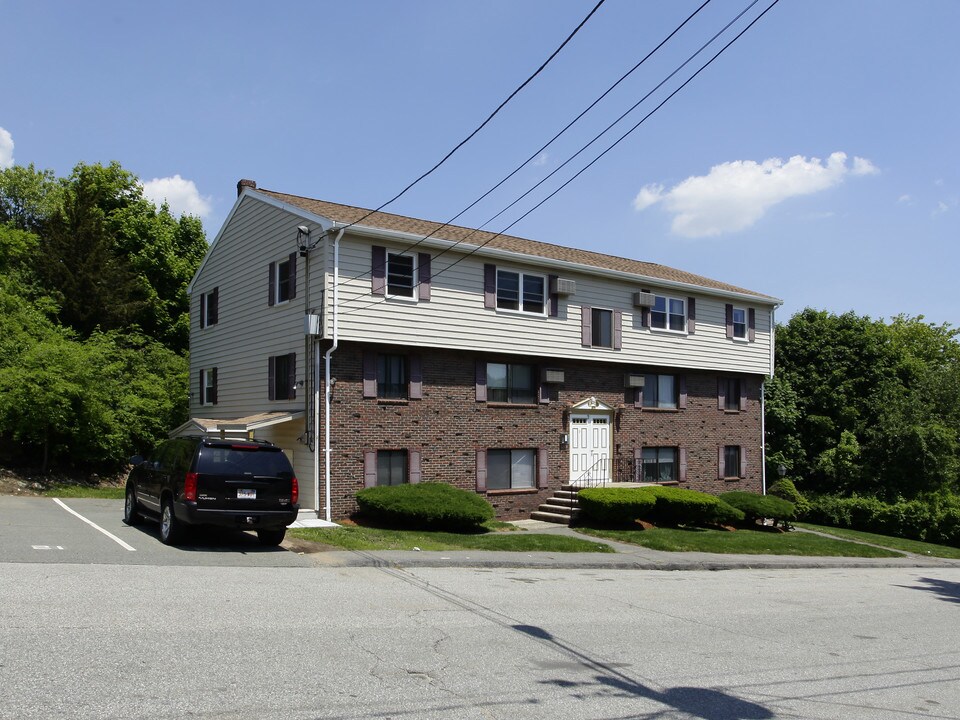 2 Laurent Rd in Salem, MA - Building Photo