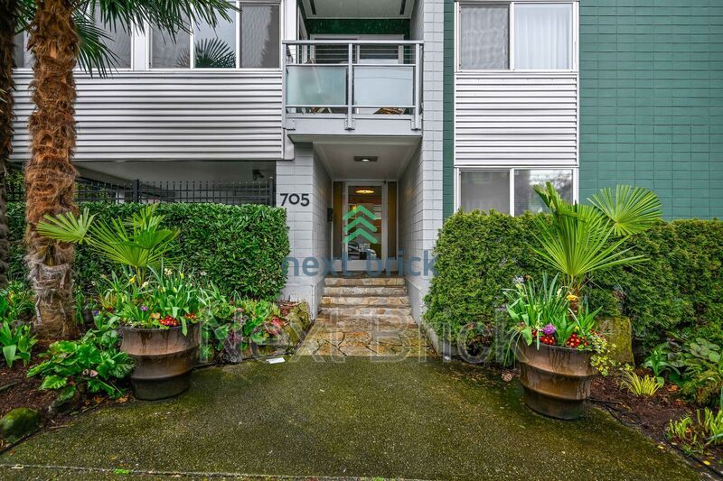 705 E Republican St in Seattle, WA - Building Photo