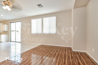 2649 Salida Del Sol Ct in Las Vegas, NV - Building Photo - Building Photo