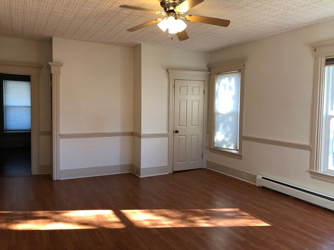 250 Bartlett St, Unit #1 in Manchester, NH - Building Photo - Building Photo