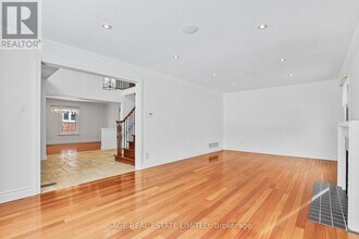 310 Hidden Trail in Toronto, ON - Building Photo - Building Photo