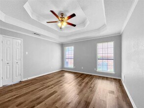 700 Dartbrook Dr in Desoto, TX - Foto de edificio - Building Photo