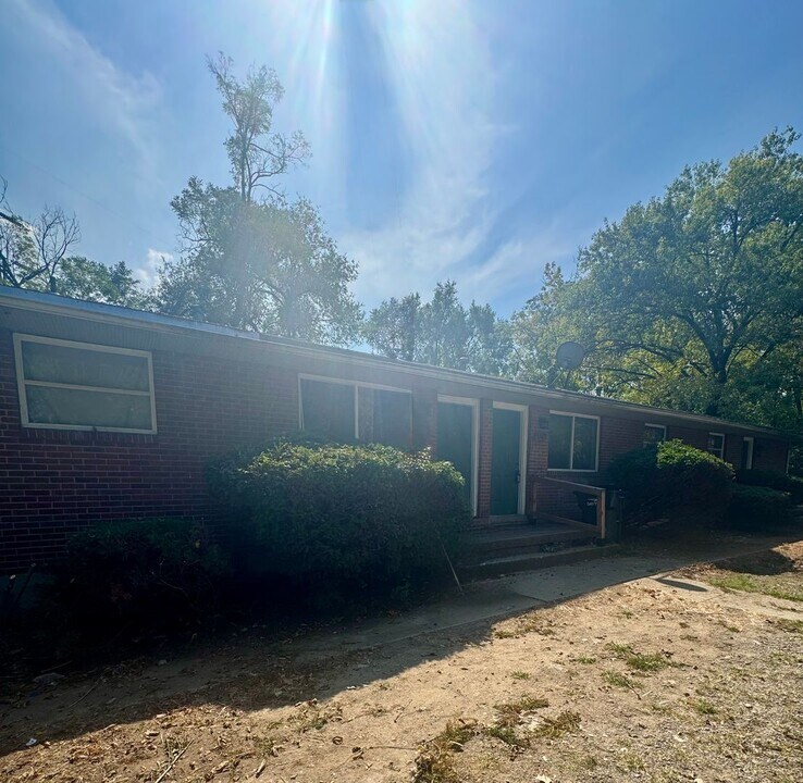 1600-1604 Dewitt Dr in Dayton, OH - Building Photo