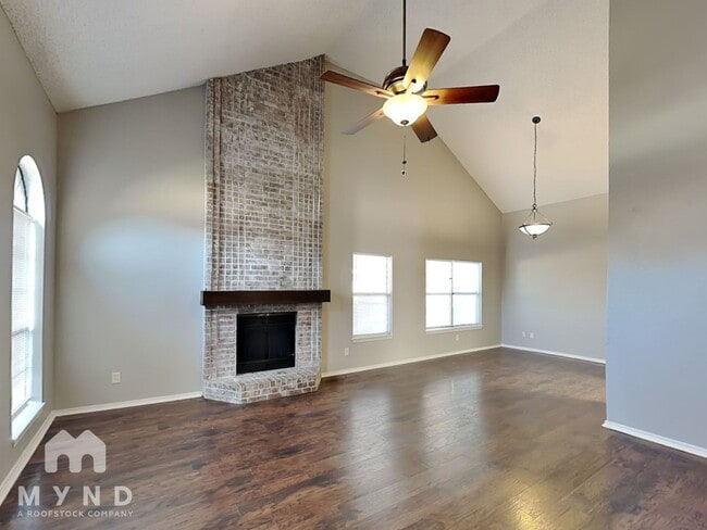 837 Collins Blvd in Cedar Hill, TX - Building Photo - Building Photo