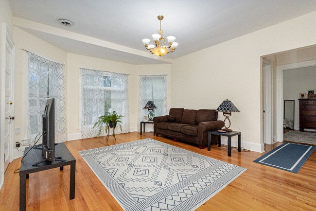 312 Bridge St in Joliet, IL - Building Photo - Building Photo