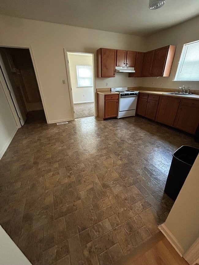 25 Hall St, Unit 25A Hall Street in Williamstown, NJ - Building Photo - Building Photo