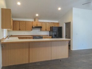 368 NW Sadie Ct in Hillsboro, OR - Building Photo - Building Photo