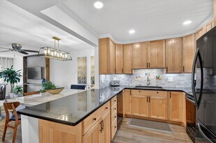 1502 S Lakeside Dr in Lake Worth Beach, FL - Building Photo