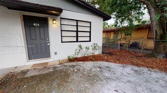 404 NW 21st Terrace in Fort Lauderdale, FL - Building Photo