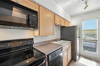 4524 Amesbury Dr in Dallas, TX - Building Photo - Building Photo