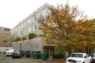 528 3rd Ave in Seattle, WA - Building Photo - Building Photo