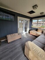 8304 Bridgetown Dr in Austin, TX - Building Photo