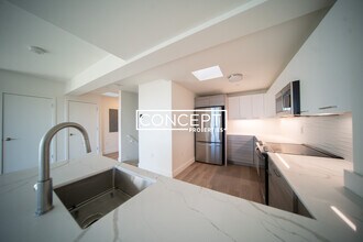 1079 Commonwealth Ave, Unit 523CP in Boston, MA - Building Photo - Building Photo