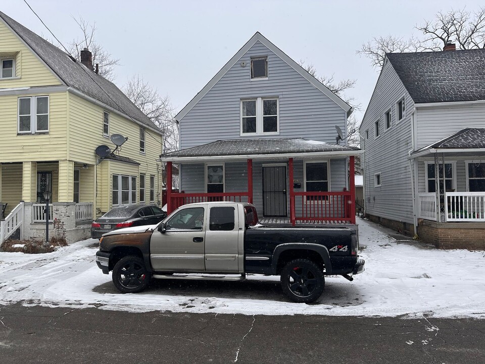 1407 E 90th St in Cleveland, OH - Building Photo