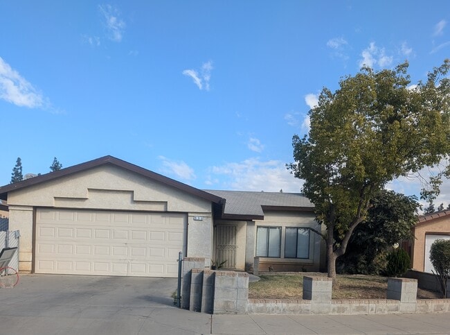 property at 955 E Amber Ave