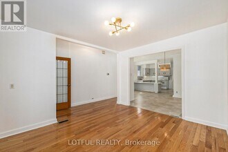30 Foster St in Ottawa, ON - Building Photo - Building Photo