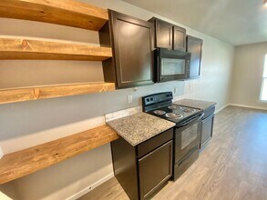 1621 138th Pl in Lubbock, TX - Building Photo - Building Photo