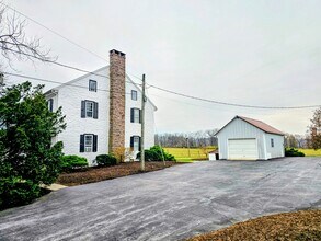 105 S Windy Mansion Rd in Reinholds, PA - Building Photo - Building Photo