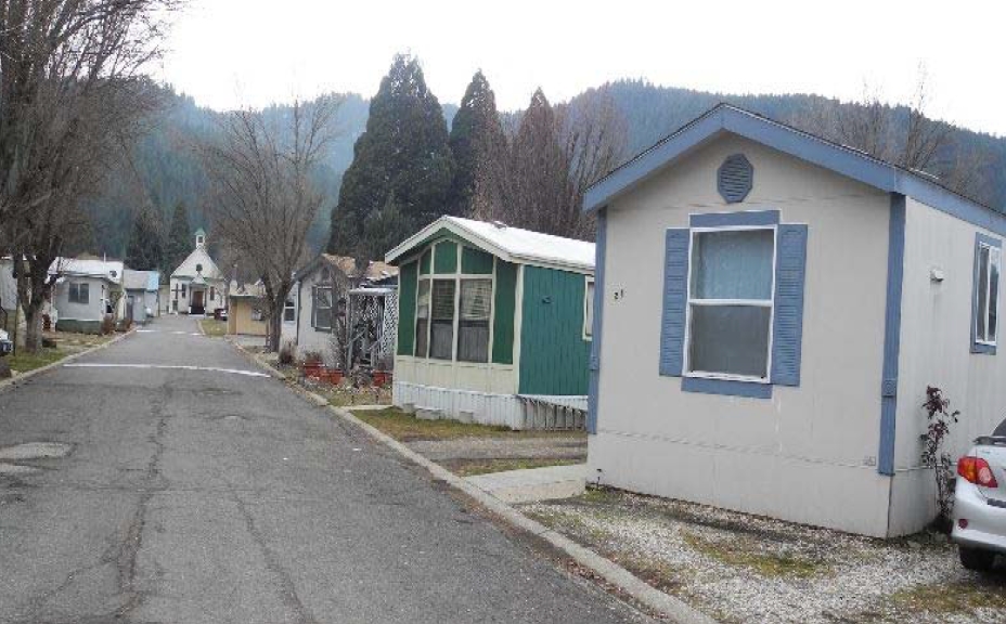 American Valley Mobile Home Park in Quincy, CA - Foto de edificio