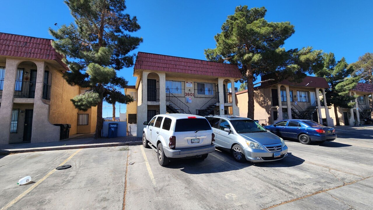 3601 Thomas Ave, Unit 1 in North Las Vegas, NV - Building Photo