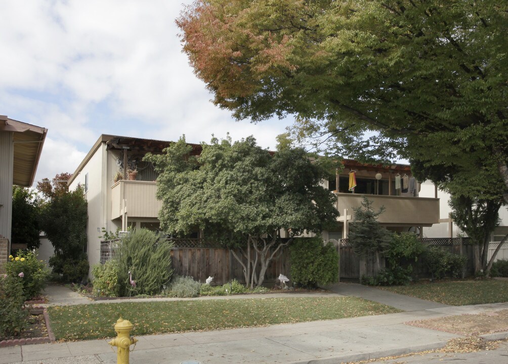 1577 Maurice Ln in San Jose, CA - Foto de edificio