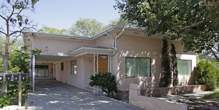 Isleta Apartments in Albuquerque, NM - Building Photo - Building Photo